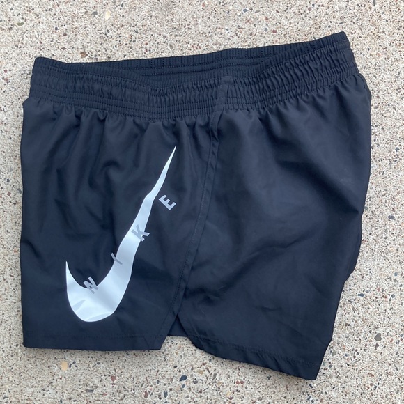 ๐ Nike Dri-Fit Athletic Shorts - Picture 7 of 7